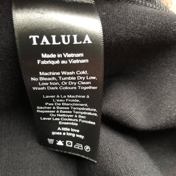 Talula Aritzia Tulip Hem Black Stretchy Mini Skirt Size Medium - Picture 6 of 6